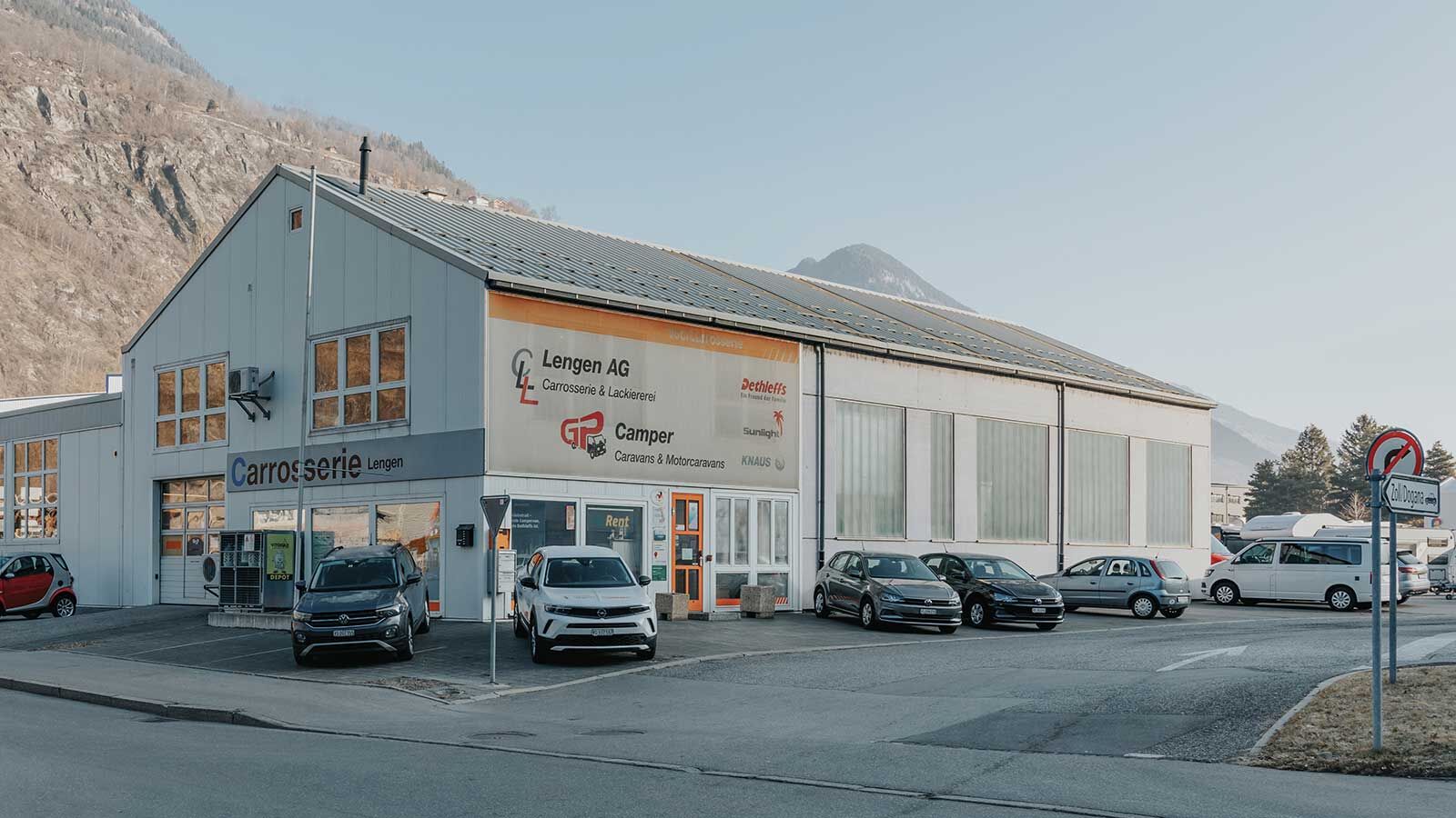 A Brigue-Glis, les camping-cars continuent d'être préparés pour le prochain voyage, désormais sous le nom de CLL Carrosserie & GP Camper AG.