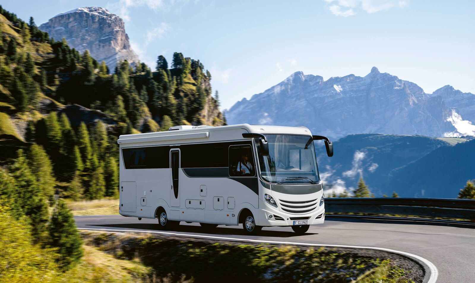 Les véhicules de plus de 3,5 tonnes de poids total paient en Suisse une redevance forfaitaire sur le trafic des poids lourds (RPLF).