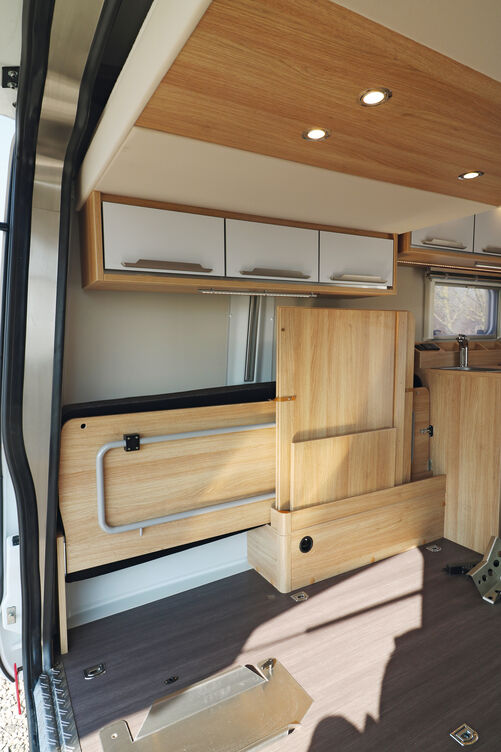 Einrichtungselemente lassen sich schnell verstauen und sichern.