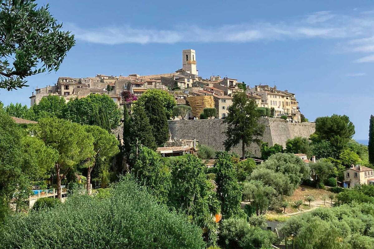 Im Hinterland der Côte d'Azur findet man unbekannte, historische Orte und Städtchen.