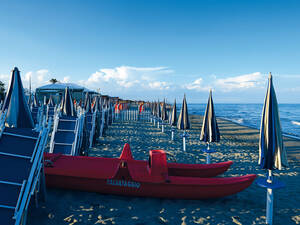 In Zeiten der Pandemie blieb der mustergültige Strand menschenleer.