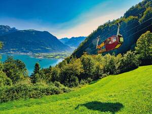 Le canton d’Uri, véritable eldorado du téléphérique, ravit avec ses 36 téléphériques parfois hors du commun comme ceux de Twärrüti-Buggialp, Bolzbach-Bodmi, Wissig-Furggelen et Witterschwanden-Eggenbergli.