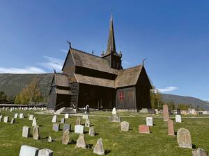 Die in der Mitte des 12. Jahrhunderts gebaute Stabkirche von Lohn ist eine der grössten und ältesten Stabkirchen in Norwegen.