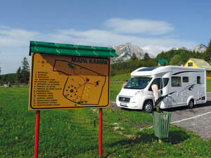 Camp Kod Boce liegt 2,1 km südwestlich von Zabljak auf einer Höhe von 1450 m innerhalb der Grenzen des Nationalparks von Durmitor.