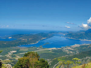 Weite Teile des Landes präsentieren sich noch ursprünglicher, als wir in Mitteleuropa gewohnt sind.