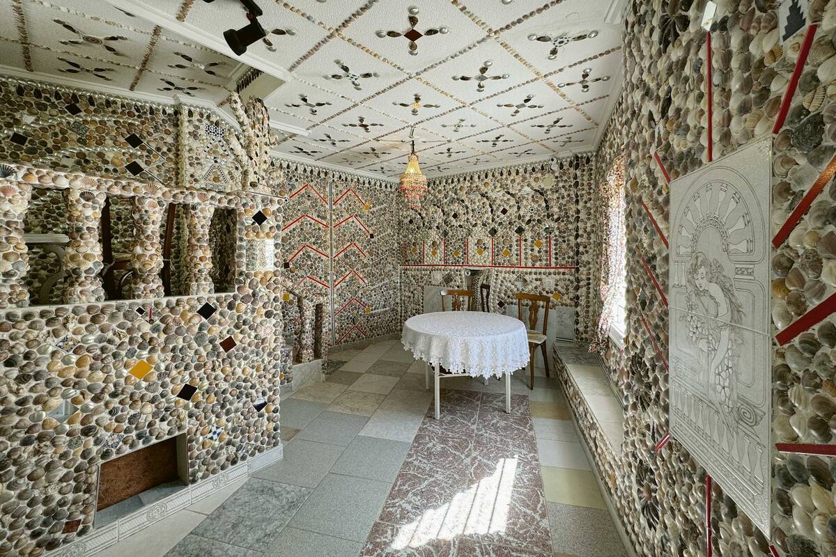 La maison de coquillages de Don Manuel Fulleda Alcara près d’Elche. Pour cinq euros, on peut visiter l’intérieur de la maison couverte de coquillages.