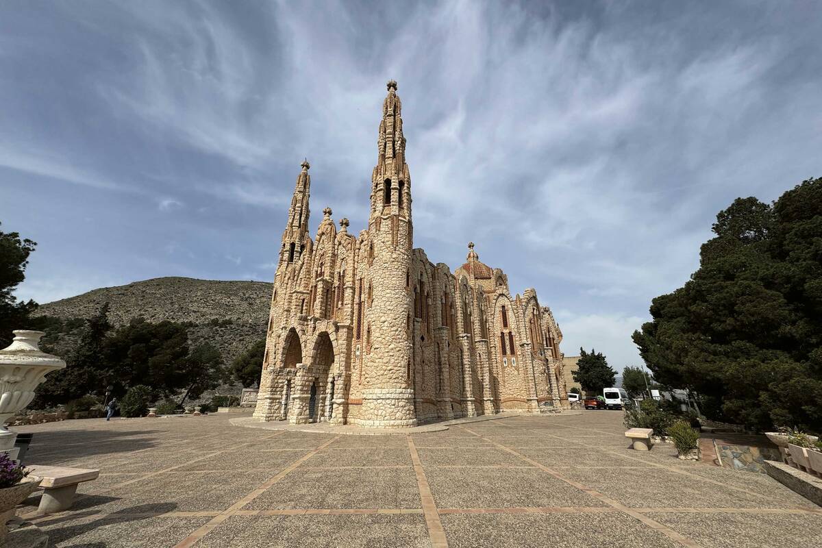 L’église Santuario de Santa María Magdalena est une curiosité architecturale construite entre 1918 et 1946.