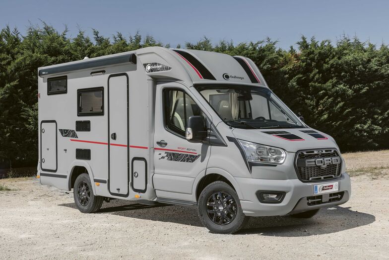 Der schmale Teilintegrierte bietet den Aufbau und die Isolierung eines Teilintegrierten, besitzt jedoch in etwa die Abmessungen eines Vans.