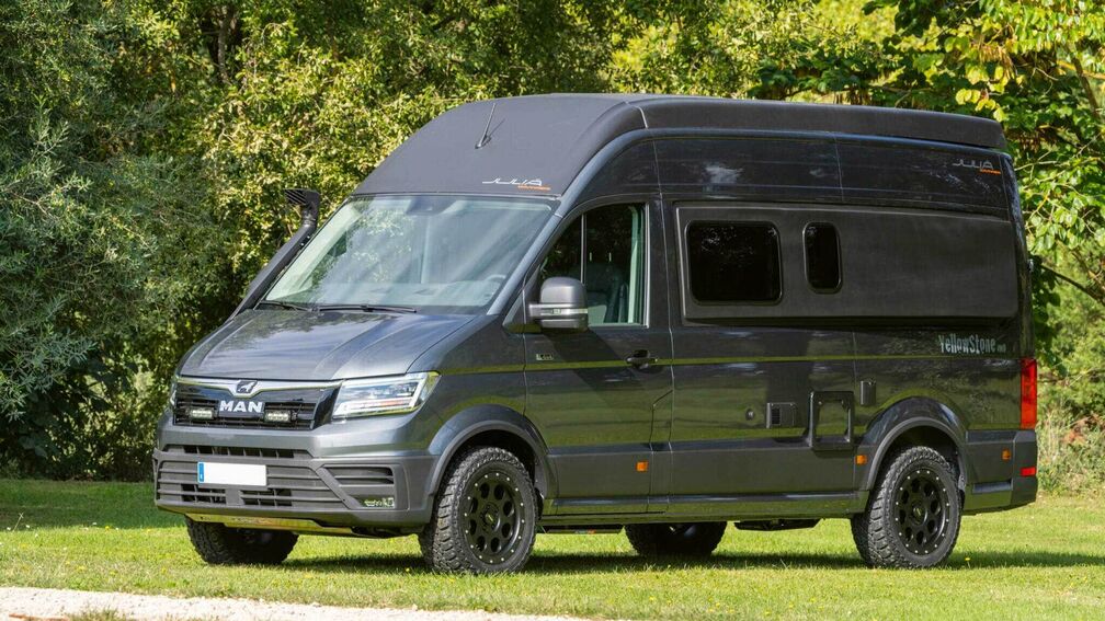 Arrivée de JuliàCamper chez Caravanes Treyvaud 