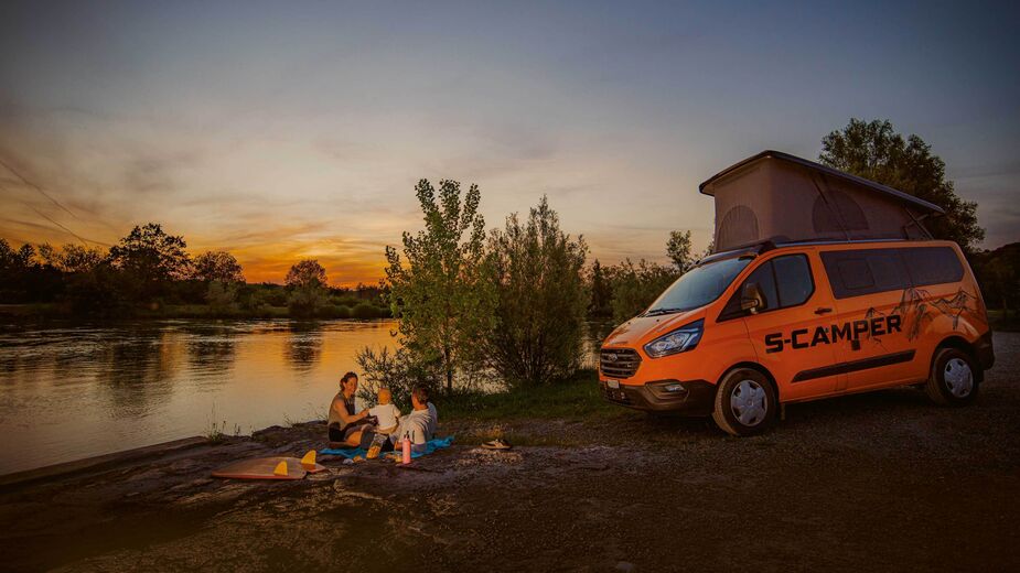 Schweizer Campervan auf Ford Tourneo