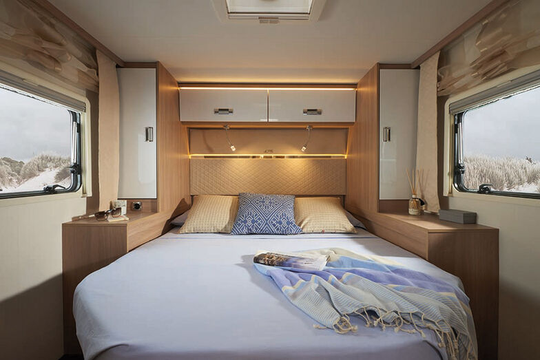 Lit double à l’arrière du 512.