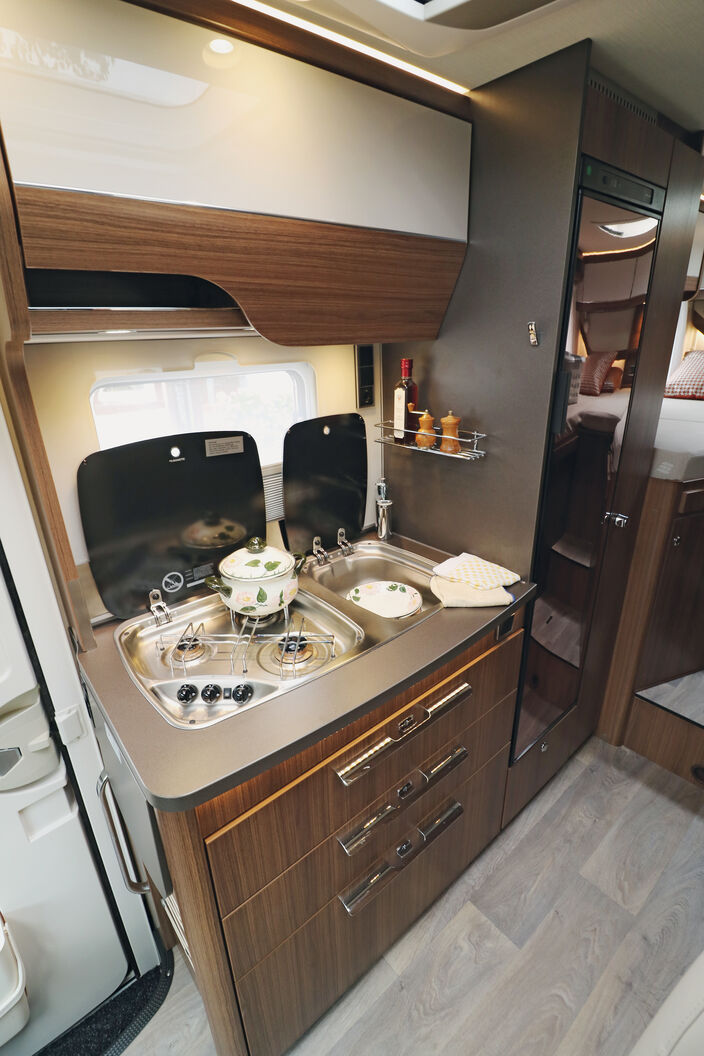 La cuisine compacte du ML T 580 est à la fois esthétique et fonctionnelle.