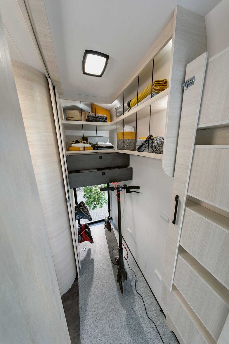 Le garage en fonction dressing.