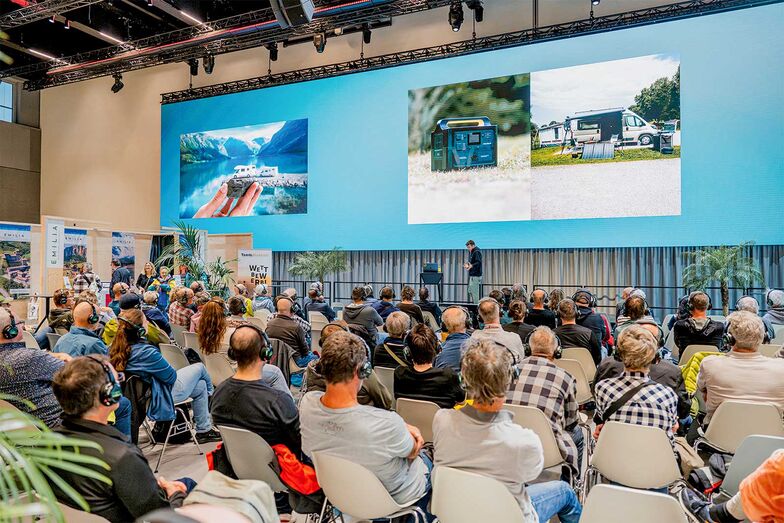 Terrains de camping, destinations de tourisme et organisations liées au tourisme ainsi que des interventions sur scène : tout cela est à retrouver au Cube.